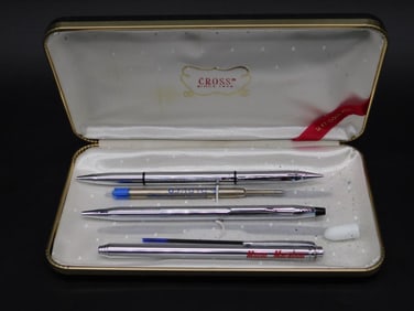 VINTAGE CROSS FOUNTAIN PENS IN CASE VINTAGE ANTIQUE