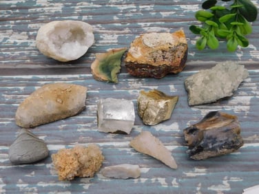 MIXED ROUGH LOT ROCK STONE LAPIDARY SPECIMEN