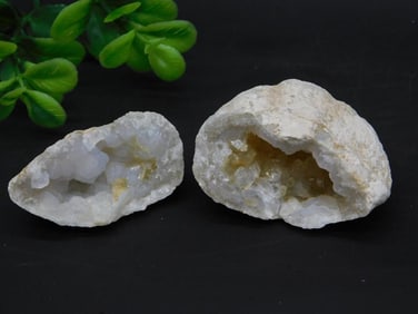 GEODE ROCK STONE LAPIDARY SPECIMEN