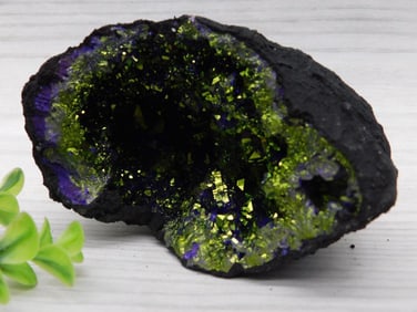 1 POUND BLUE AND GOLD GEODE ROCK STONE LAPIDARY SPECIMEN