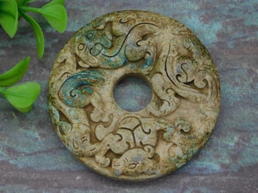 CARVED JADE ROCK STONE LAPIDARY SPECIMEN