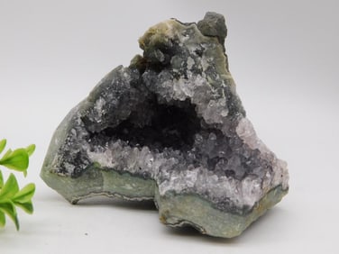 AMETHYST ROCK STONE LAPIDARY SPECIMEN