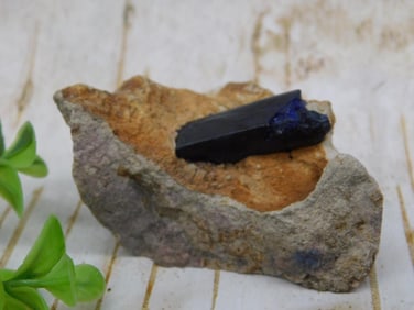 GEM APATITE IN MATRIX ROCK STONE LAPIDARY SPECIMEN