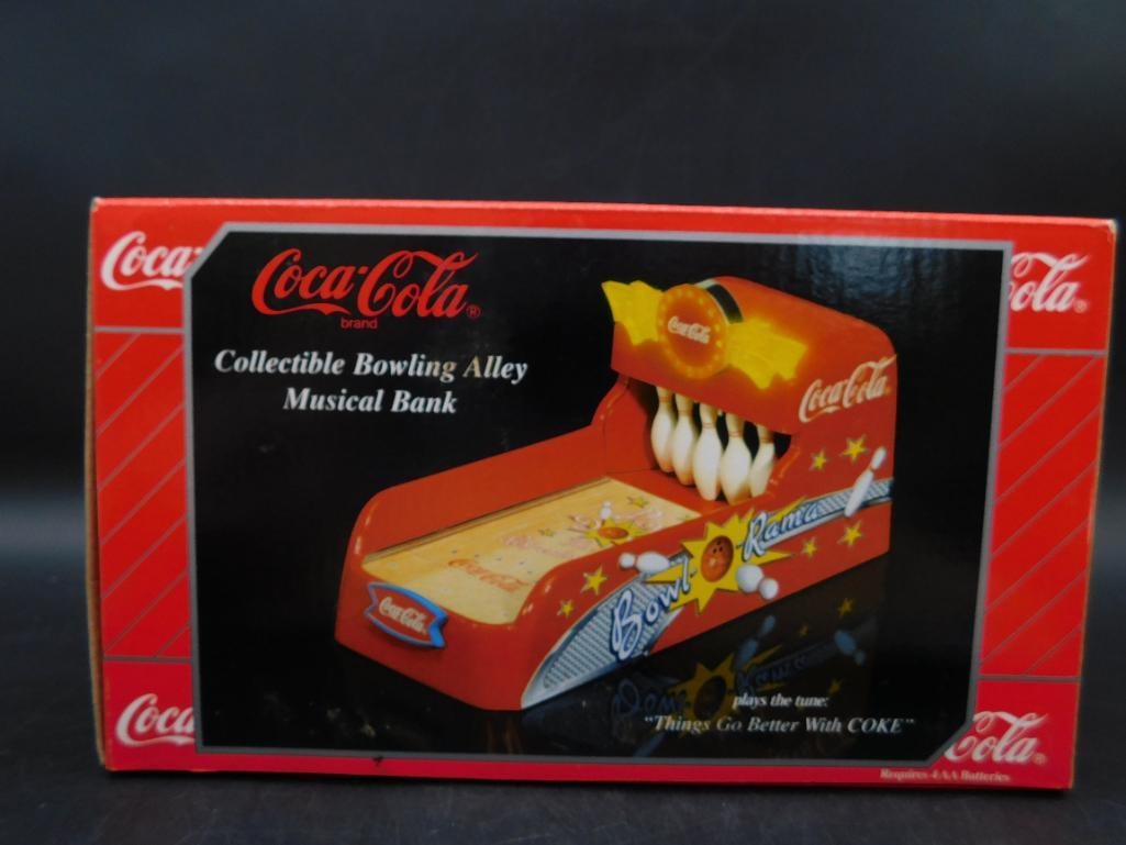 COCA-COLA COLLECTIBLE BOWLING ALLEY MUSICAL BANK: COCA-COLA COLLECTIBLE BOWLING ALLEY MUSICAL BANK