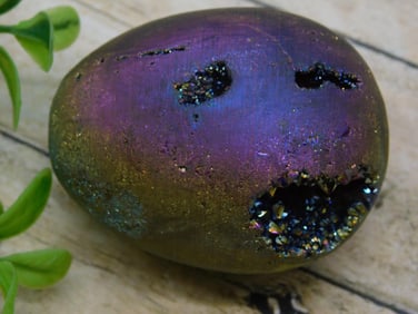 DRUZY TITANIUM EGG ROCK STONE LAPIDARY SPECIMEN