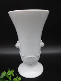 MILK GLASS WHITE TAB HANDLE DECO VASE VINTAGE ANTIQUE