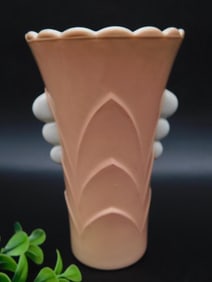 PINK AND WHITE FIRE KING SCALLOPED VASE VINTAGE ANTIQUE