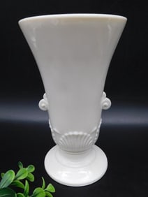 MILK GLASS WHITE TAB HANDLE DECO VASE VINTAGE ANTIQUE