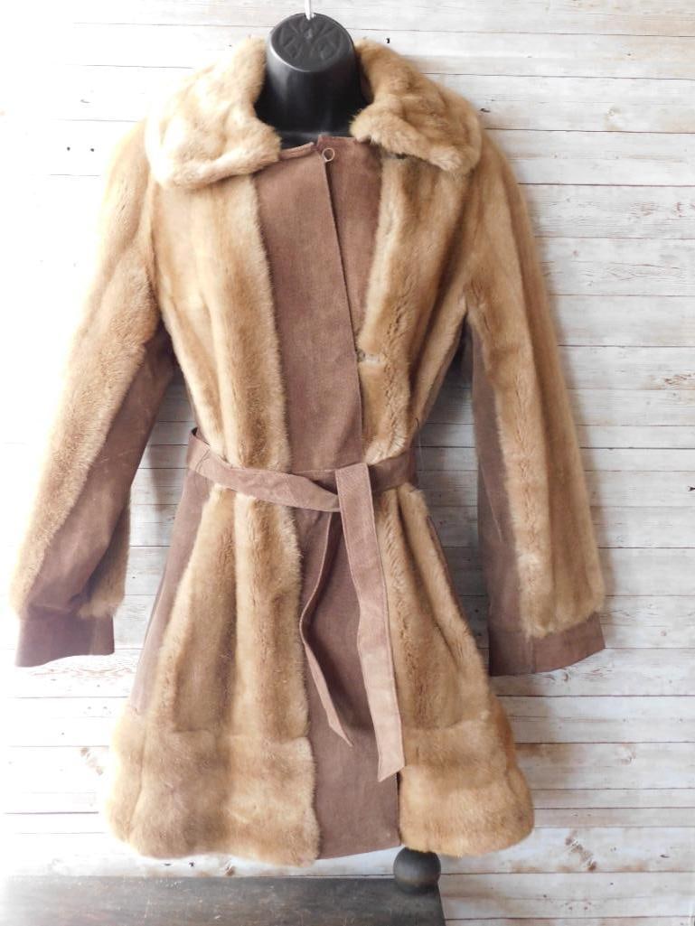 Tissavel Faux Fur and Suede Coat by Lilli Ann, Made in Great Britain: Tissavel Faux Fur and Suede Coat by Lilli Ann, Made in Great Britain