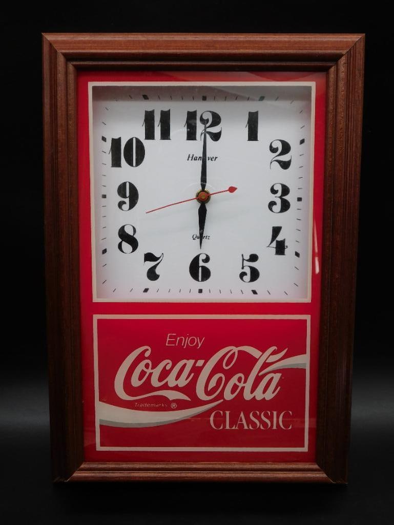 Hanover Coca-Cola Classic Wall Clock With Quartz Movement: Hanover Coca-Cola Classic Wall Clock With Quartz Movement