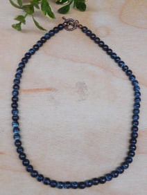 BEADED NECKLACE