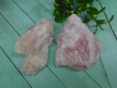 ROSE QUARTZ ROCK STONE LAPIDARY SPECIMEN