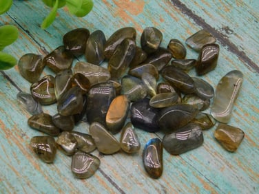 LABRADORITE ROCK STONE LAPIDARY SPECIMEN