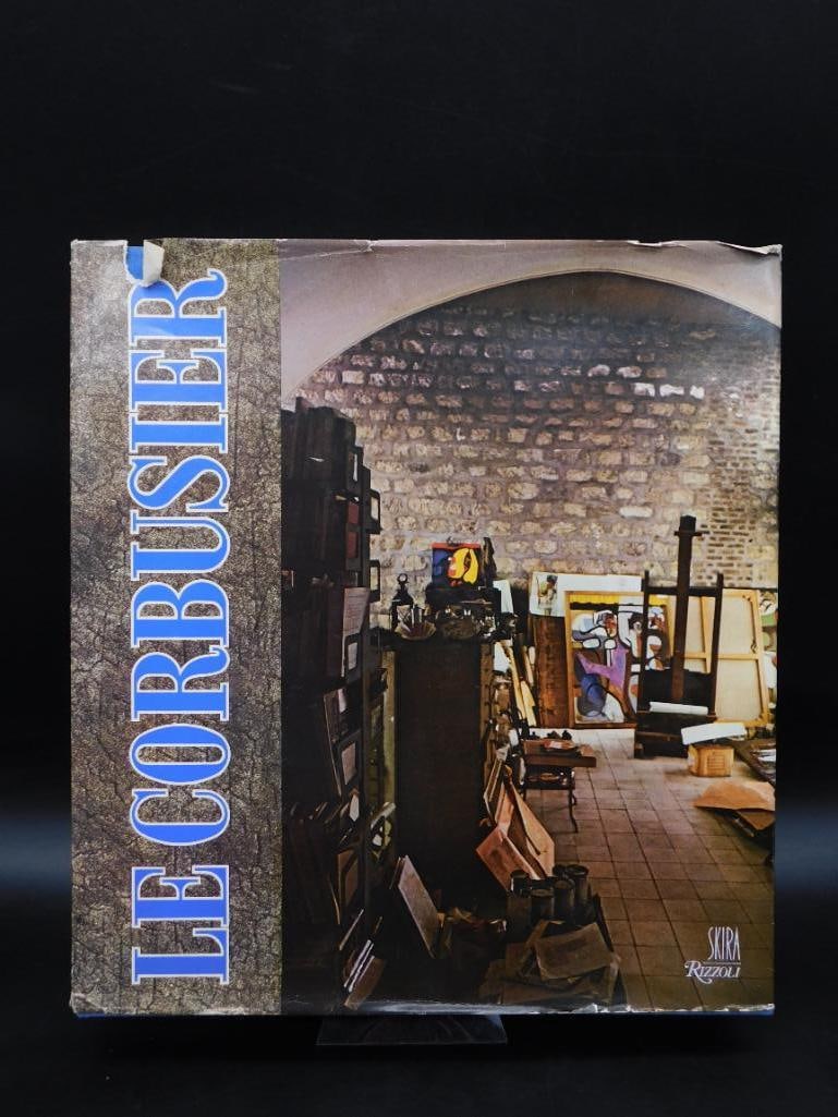 1976 LE CORBUSIER BOOK BY MAURICE BESSET