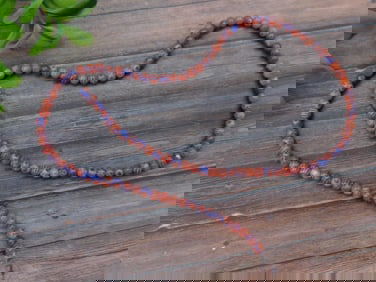 AFRICAN TRADE BEADS ROCK STONE LAPIDARY SPECIMEN