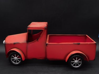 RED METAL TRUCK VINTAGE ANTIQUE
