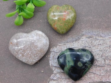 STONE HEARTS ROCK STONE LAPIDARY SPECIMEN