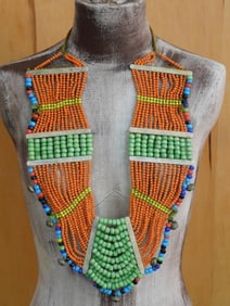 AFRICAN TRADE BEADS ROCK STONE LAPIDARY SPECIMEN