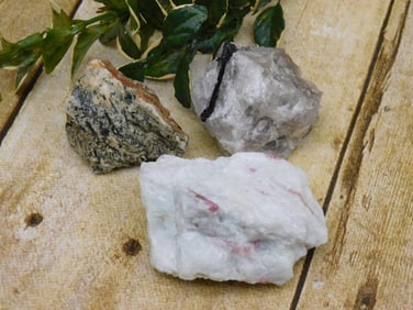 MIXED LOT ROCK STONE LAPIDARY SPECIMEN