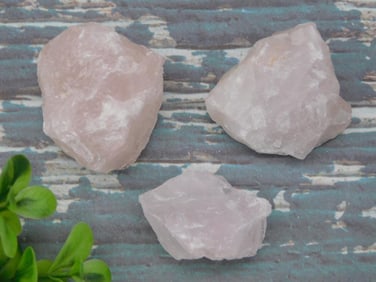 ROSE QUARTZ ROCK STONE LAPIDARY SPECIMEN