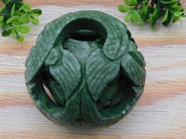 CARVED JADE PUZZLE BALL ROCK STONE LAPIDARY SPECIMEN