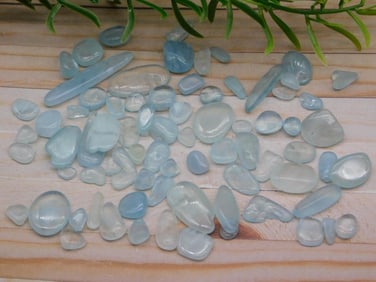 AQUAMARINE ROCK STONE LAPIDARY SPECIMEN