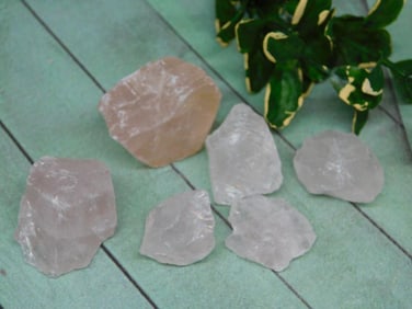 ROSE QUARTZ ROCK STONE LAPIDARY SPECIMEN