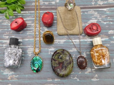 MIXED LOT ROCK STONE LAPIDARY SPECIMEN