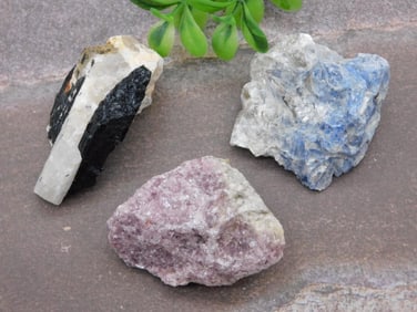 MIXED ROUGH LOT ROCK STONE LAPIDARY SPECIMEN