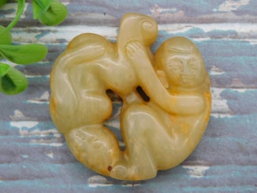 CARVED JADE ROCK STONE LAPIDARY SPECIMEN