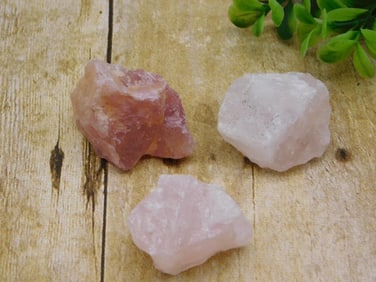 ROSE AND STRAWBERRY QUARTZ ROCK STONE LAPIDARY SPECIMEN