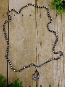 GEODE SLICE PENDANT ON SPARKLE BEAD NECKLACE