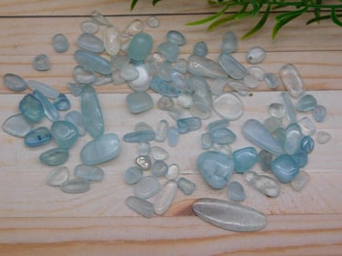 AQUAMARINE ROCK STONE LAPIDARY SPECIMEN