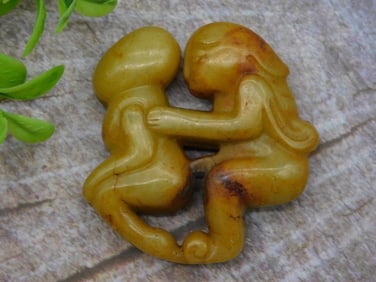 CARVED JADE ROCK STONE LAPIDARY SPECIMEN