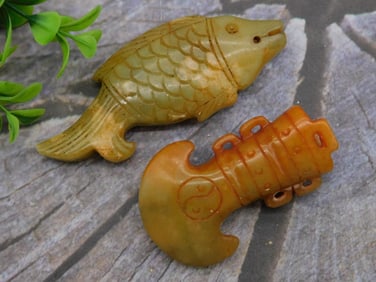 CARVED JADE ROCK STONE LAPIDARY SPECIMEN