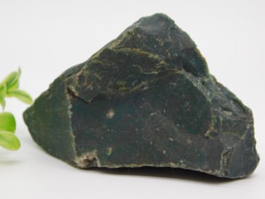 BLOODSTONE ROCK STONE LAPIDARY SPECIMEN