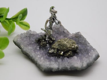 PYRITE MINER ON AMETHYST ROCK STONE LAPIDARY SPECIMEN