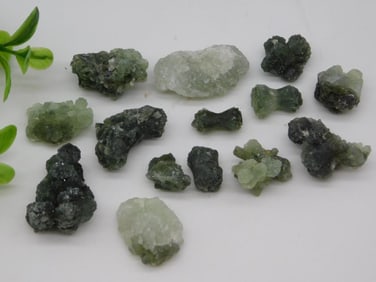 PREHNITE ROCK STONE LAPIDARY SPECIMEN