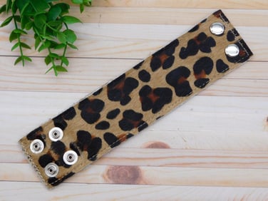 COWHIDE REAL LEATHER FUR HIDDEN MONEY HOLDER CUFF BRACELET