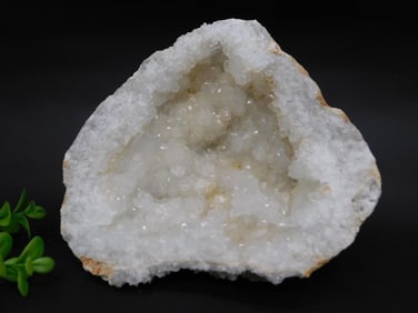 2 POUND GEODE ROCK STONE LAPIDARY SPECIMEN