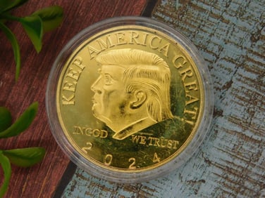 Donald Trump 2024 Commemorative Gold-Plated Coin