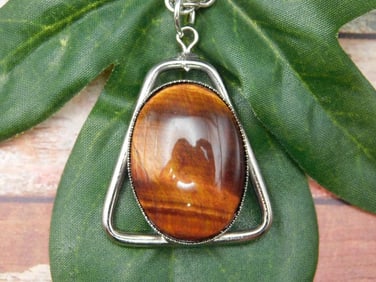 MAHOGANY TIGERS EYE PENDANT NECKLACE ROCK STONE LAPIDARY SPECIMEN