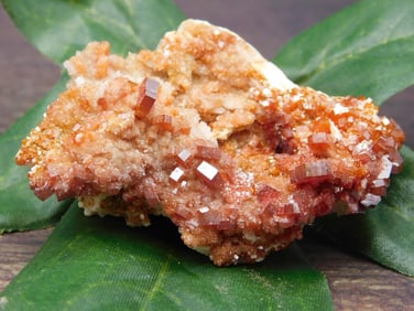 VANADINITE ROCK STONE LAPIDARY SPECIMEN