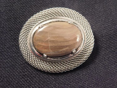 STONE BROOCH ROCK STONE LAPIDARY SPECIMEN