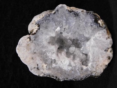 GEODE ROCK STONE LAPIDARY SPECIMEN