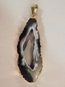 GEODE SLICE PENDANT ROCK STONE LAPIDARY SPECIMEN
