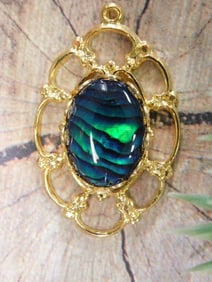 ABALONE PENDANT ROCK STONE LAPIDARY SPECIMEN