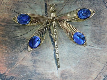ABALONE STUDDED DRAGONFLY PENDANT ROCK STONE LAPIDARY SPECIMEN
