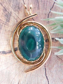 MALACHITE PENDANT ROCK STONE LAPDIARY SPECIMEN