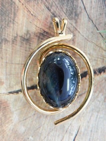 CATS EYE PENDANT ROCK STONE LAPIDARY SPECIMEN